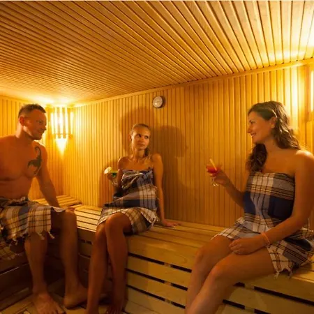 Faustina & Szálloda Guzelcamlı