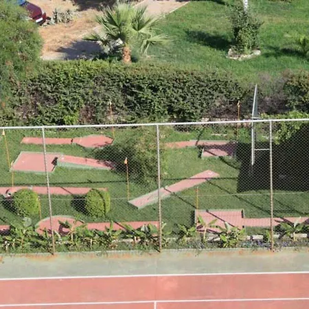 Faustina & 酒店 古泽尔坎里