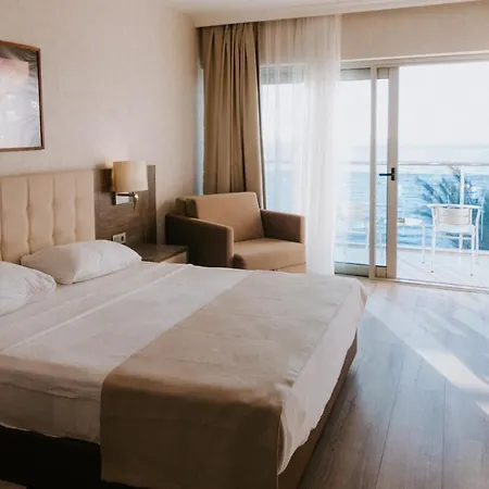 Faustina & Kusadası