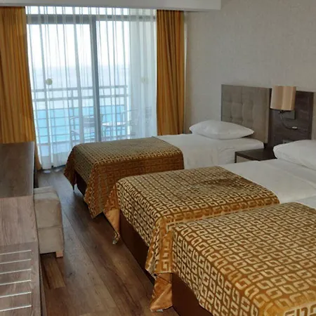 Faustina & Hotell 4*