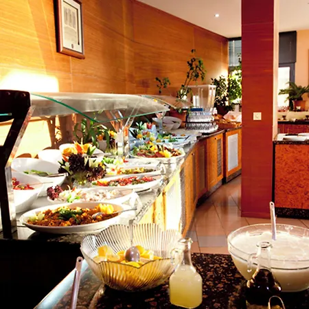 Hotell Faustina & 4*