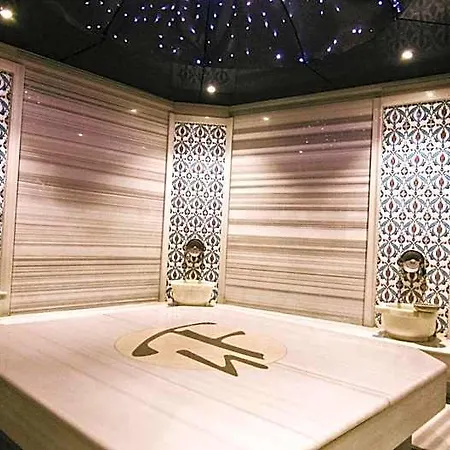 Otel Faustina & 4*