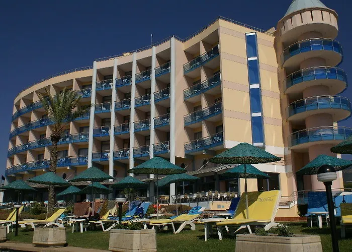 호텔 Faustina & 4*