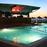 Otel Faustina & 4*