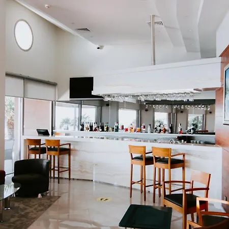 Faustina & 酒店 古泽尔坎里