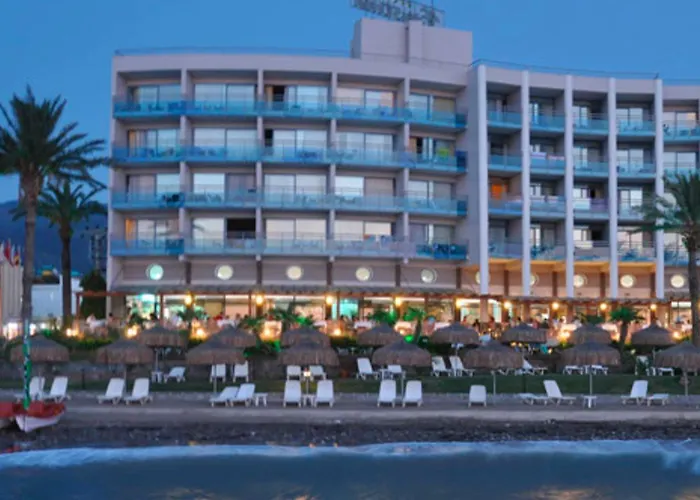 Faustina & 4* 古泽尔坎里