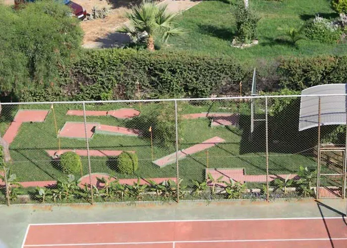 Faustina & 酒店 古泽尔坎里