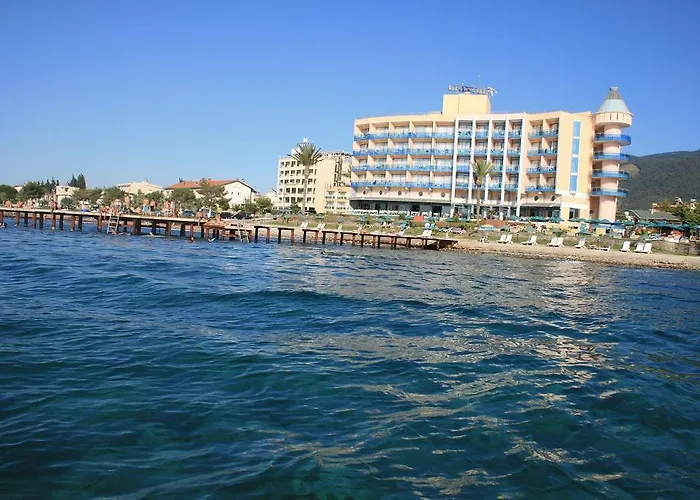 Faustina & 4* 古泽尔坎里