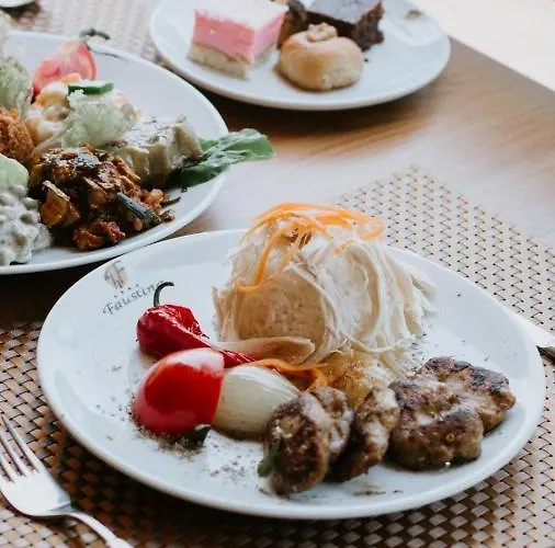 酒店 Faustina & 古泽尔坎里