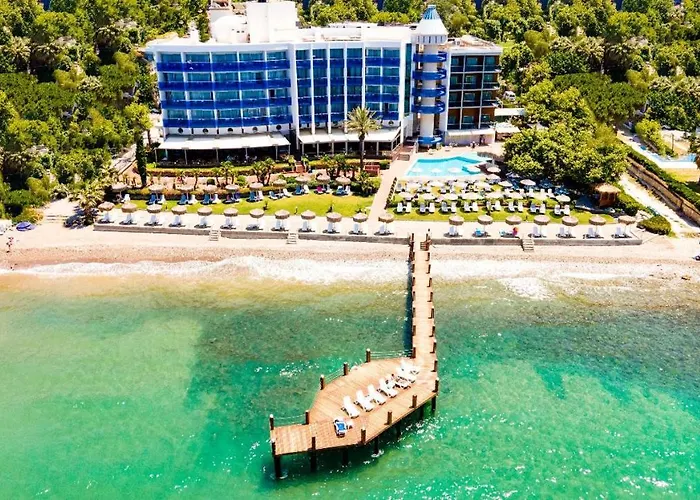 Faustina & 酒店 古泽尔坎里