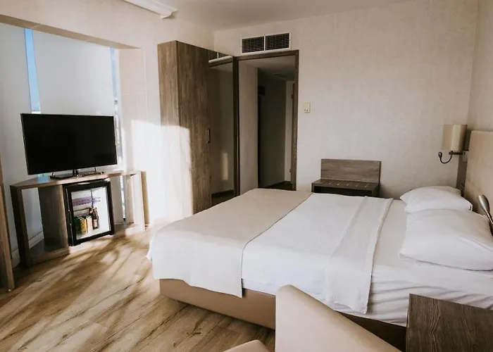 Faustina & 4* 古泽尔坎里