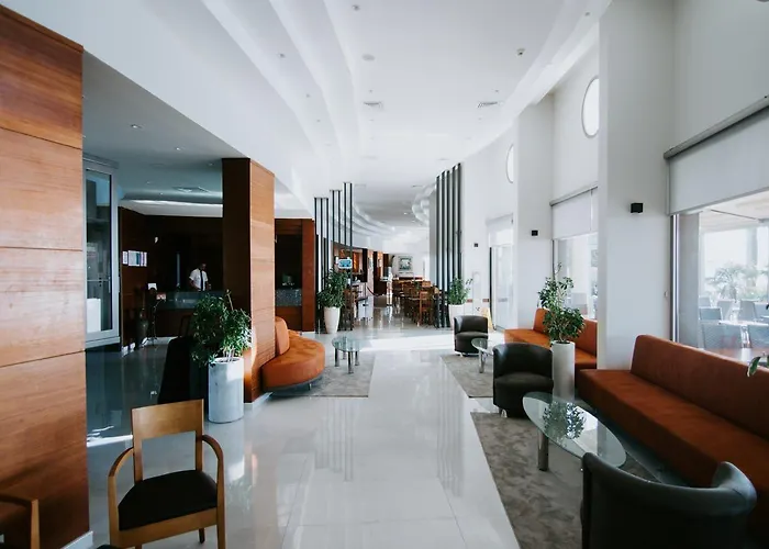 Faustina & 古泽尔坎里