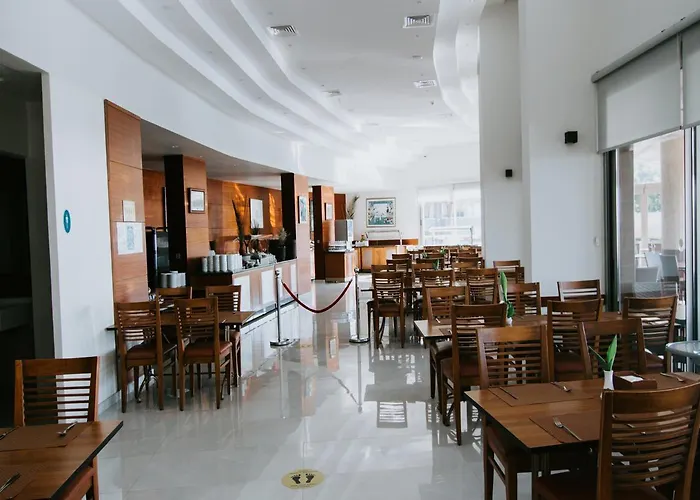 Faustina & 4* 古泽尔坎里