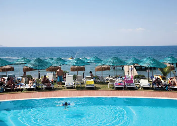 Faustina & 酒店 古泽尔坎里